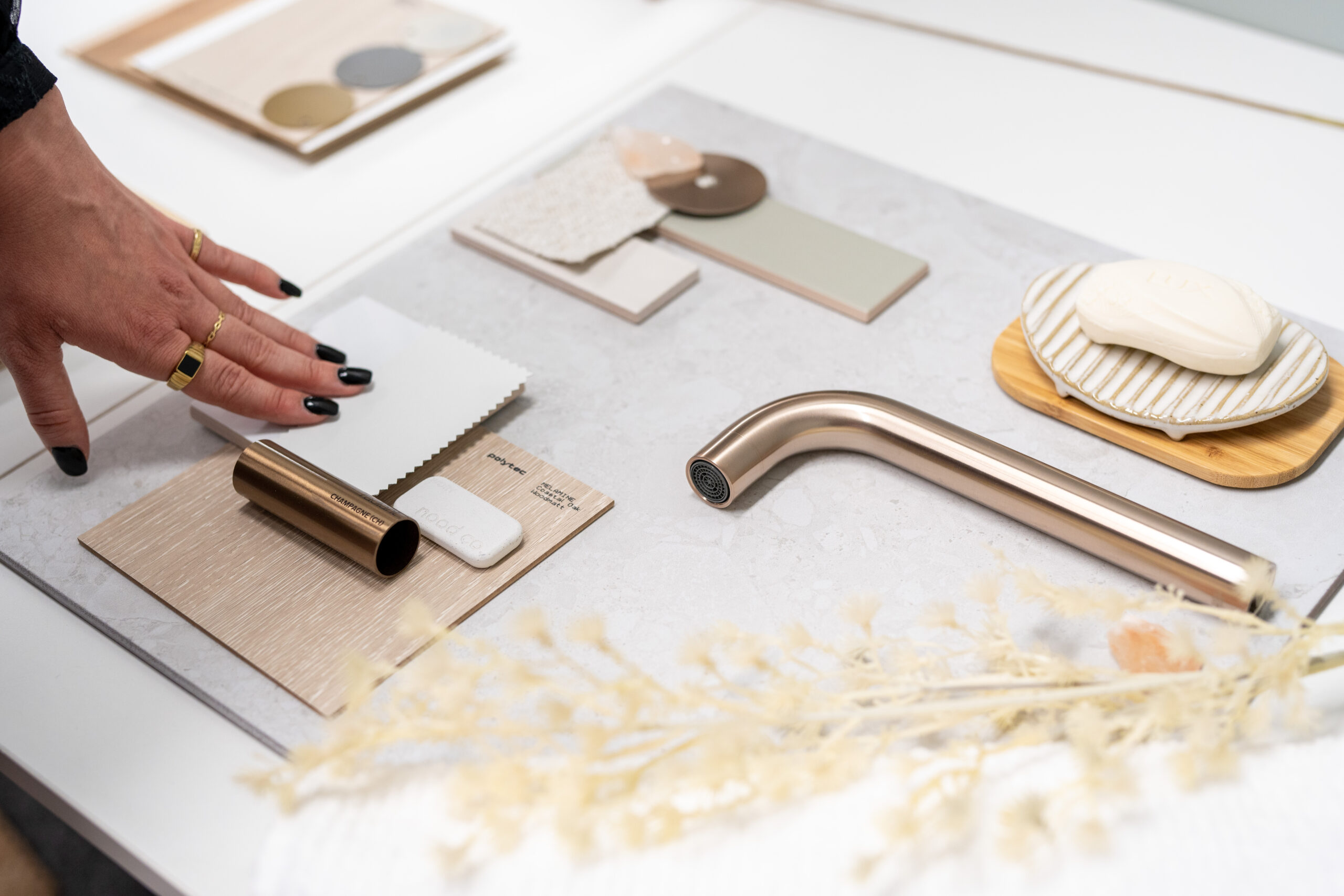 Content Motion Bound Pictures